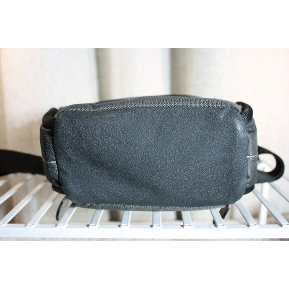 Foray Padded Shoulder Bag - Picture 8 of 9